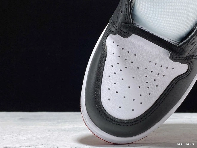 Kick Theory Retro 1 Black Satin Jordan Toe CD0461-016 High Air 0702